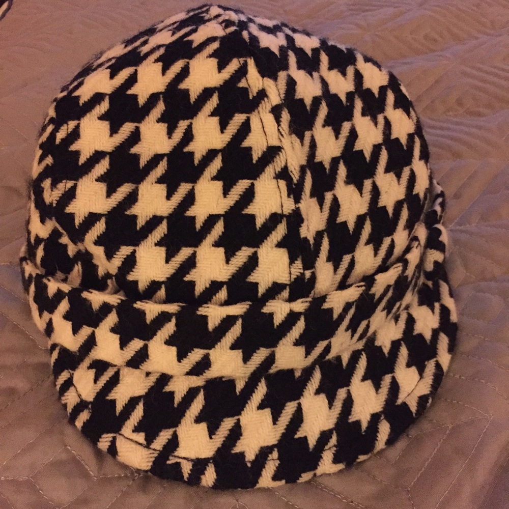 Houndstooth Newsboy Hat - Picture 2 of 4